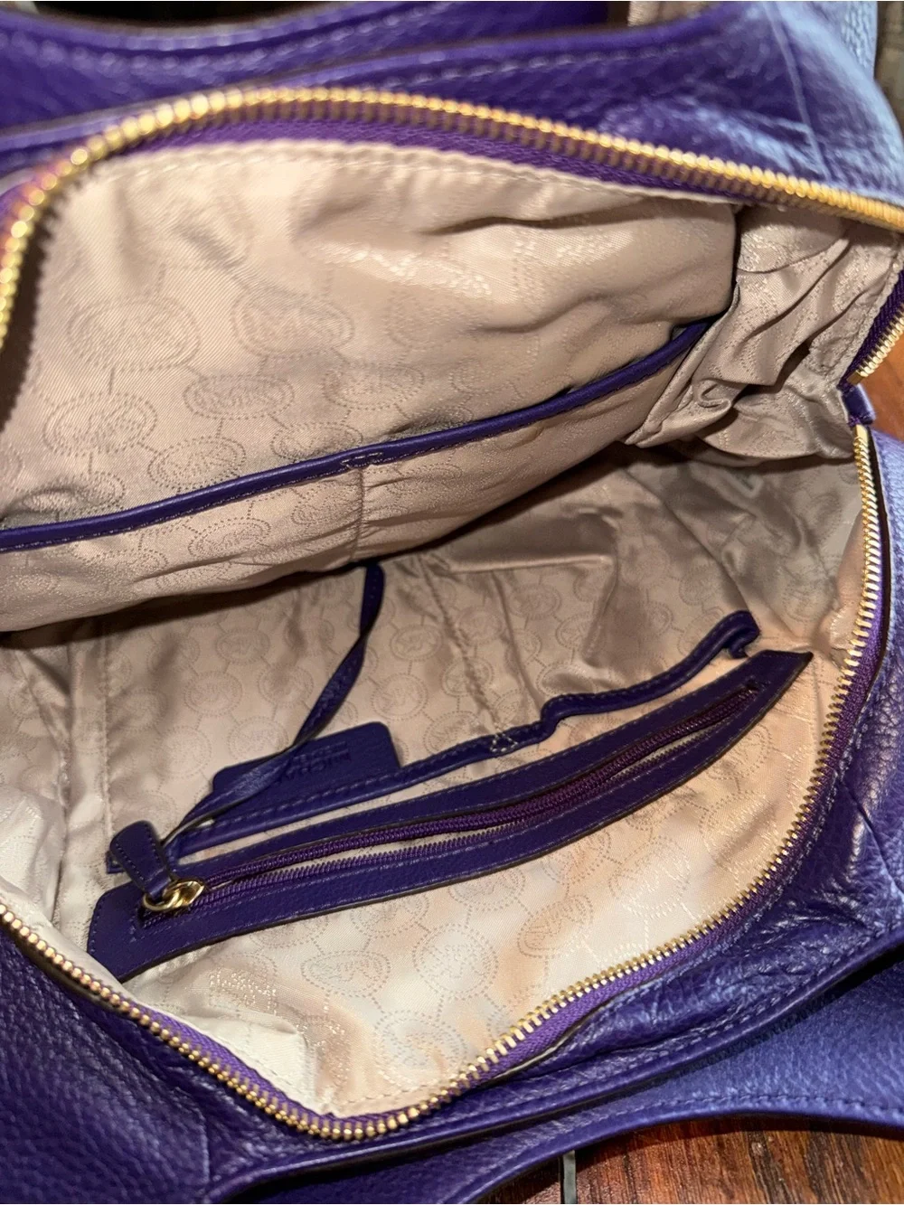 Michael Kors Deep Purple (Iris, Bedford) Leather Shoulder Bag Gold Hardware EUC